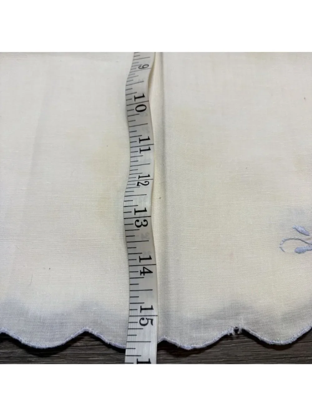 Set 6 Vintage White Linen Napkins Scalloped Blue Embroidered Floral Cottagecore